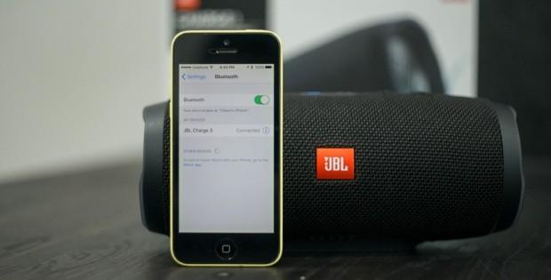 Как подключить колонку jbl к телефону?