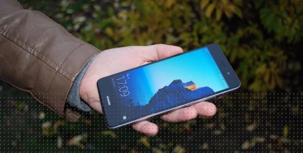 смартфон Huawei
